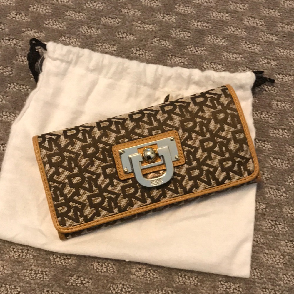 Brand New DKNY Women’s Wallet
